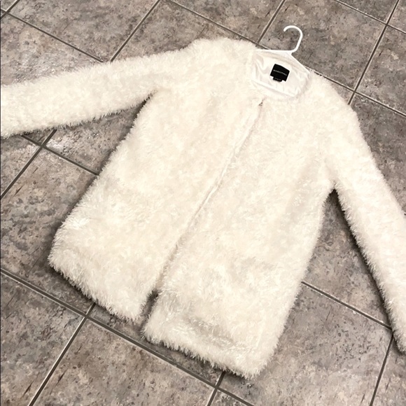 GUESS by Marciano Women's Lizzie Faux-Fur Coat. - Picture 5 of 15